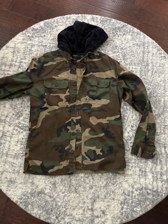 Forever 21 Other - Forever 21 Camouflage Button-Up Jacket with Black Hood